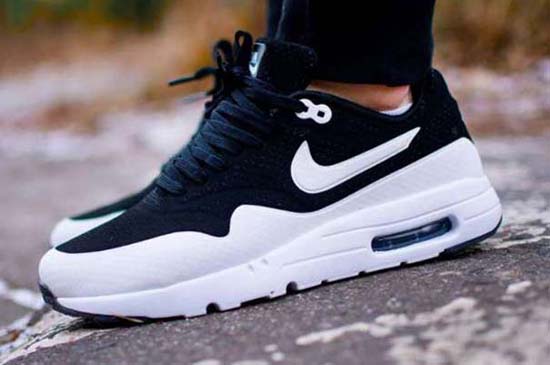 Модные мужские кроссовки Nike 2017 (темно-синие) Модные мужские кроссовки Nike 2017 фото