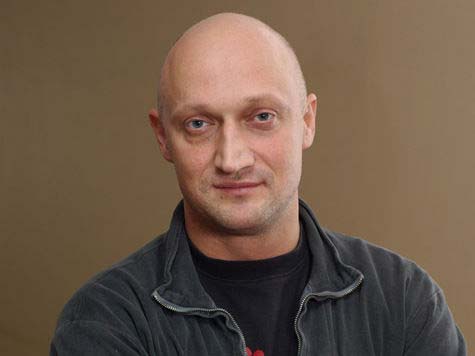 Стрижка под ноль актера Гоши Куценко лысый Гоша Куценко фото